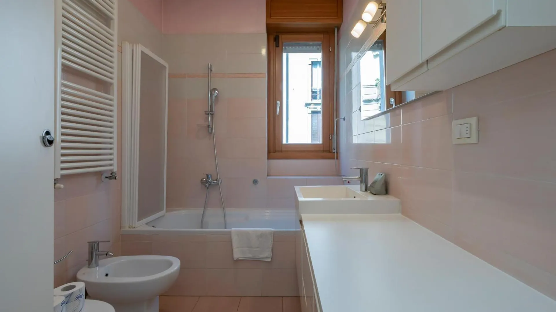 I-Host Apartment - Certosa 92 Milan Italy