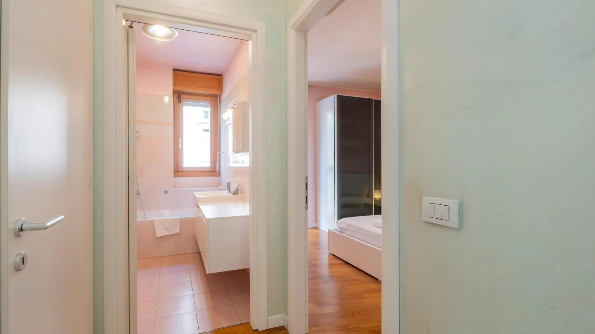 I-Host Apartment - Certosa 92 Milan 0*,  Italy